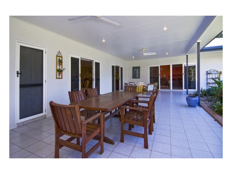 52 KEWARRA STREET, Kewarra Beach QLD 4879