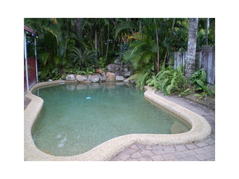 Clifton Beach QLD 4879