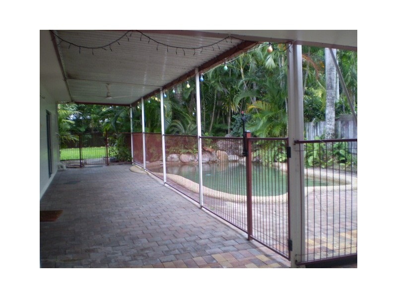 Clifton Beach QLD 4879