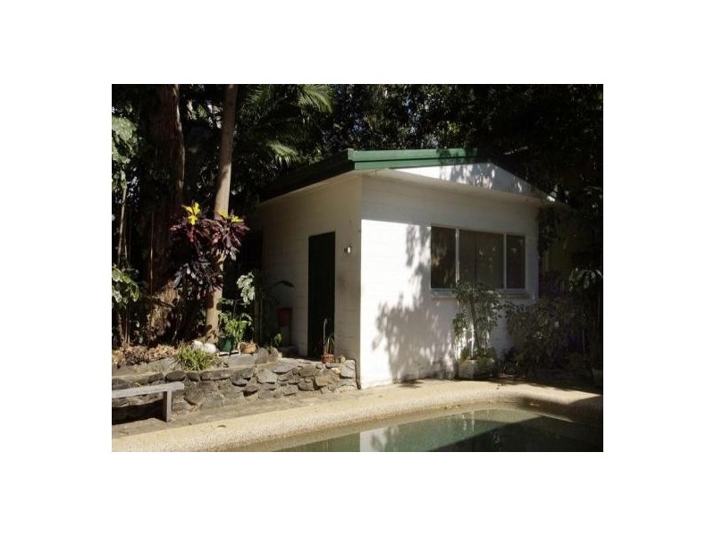 23 ARLINGTON ESPLANADE, CLIFTON BEACH, Cairns QLD 4870