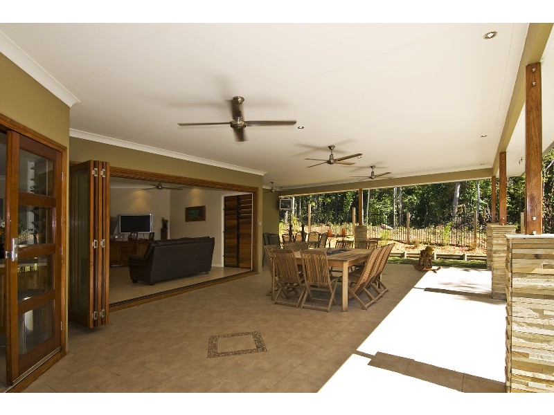 74 LEONARDS ACCESS, Kewarra Beach QLD 4879