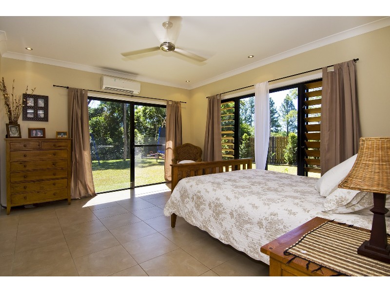 74 LEONARDS ACCESS, Kewarra Beach QLD 4879