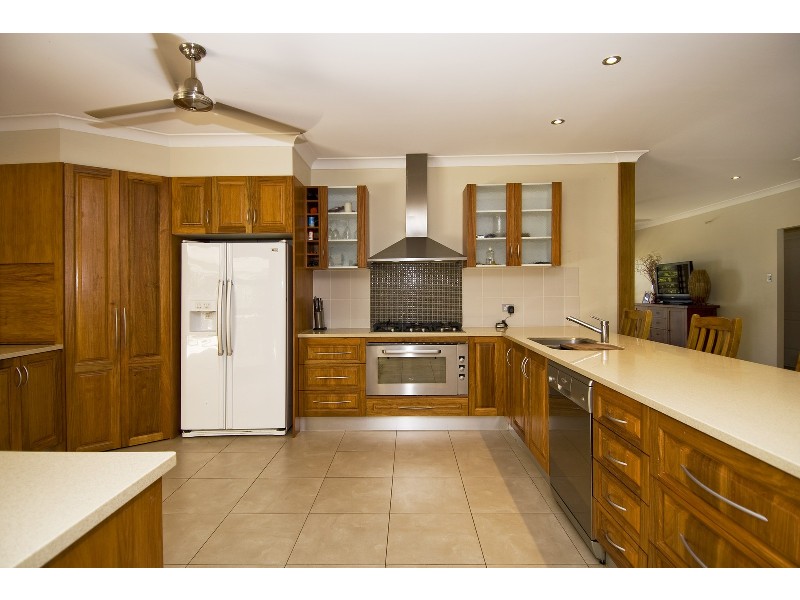 74 LEONARDS ACCESS, Kewarra Beach QLD 4879