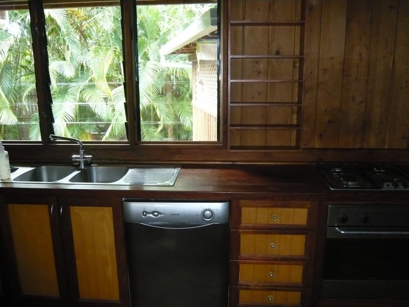 24 PELLOWE CLOSE, Clifton Beach QLD 4879