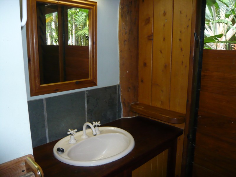 24 PELLOWE CLOSE, Clifton Beach QLD 4879