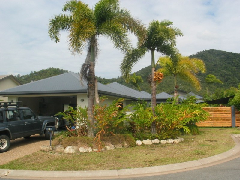 3 FRANKLIN CL, Clifton Beach QLD 4879