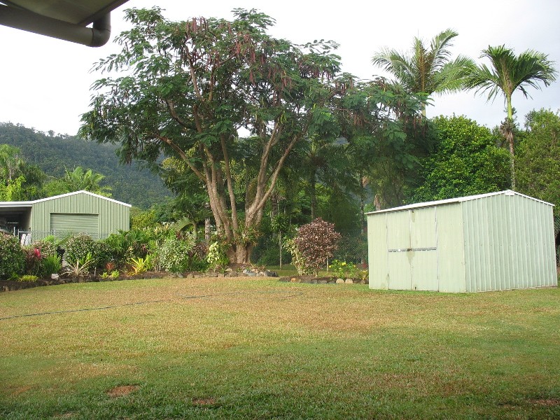 Kewarra Beach QLD 4879