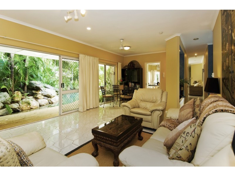 54 YULE AVE. CLIFTON BEACH, Cairns QLD 4870