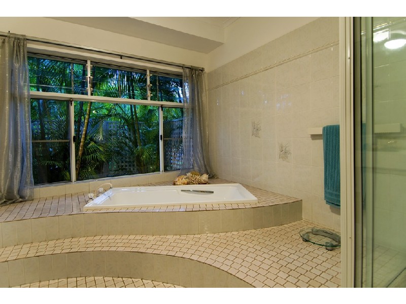 54 YULE AVE. CLIFTON BEACH, Cairns QLD 4870