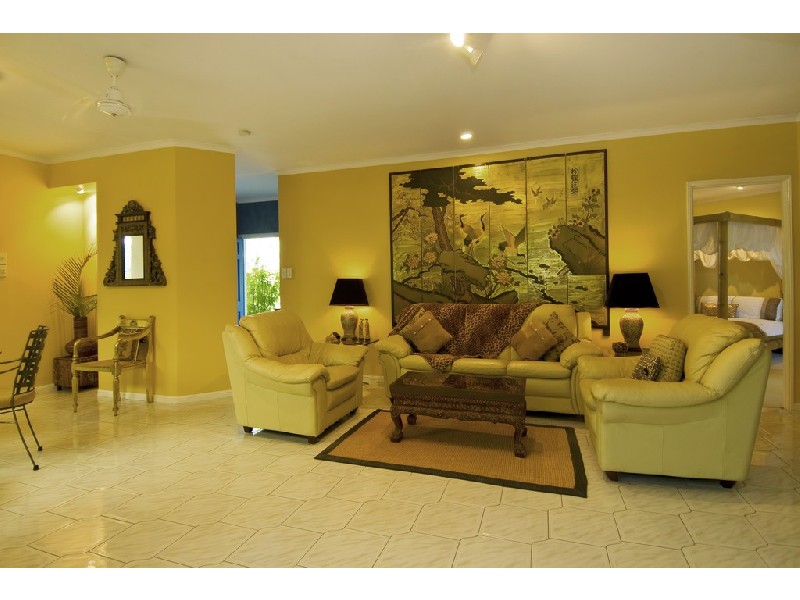 54 YULE AVE. CLIFTON BEACH, Cairns QLD 4870