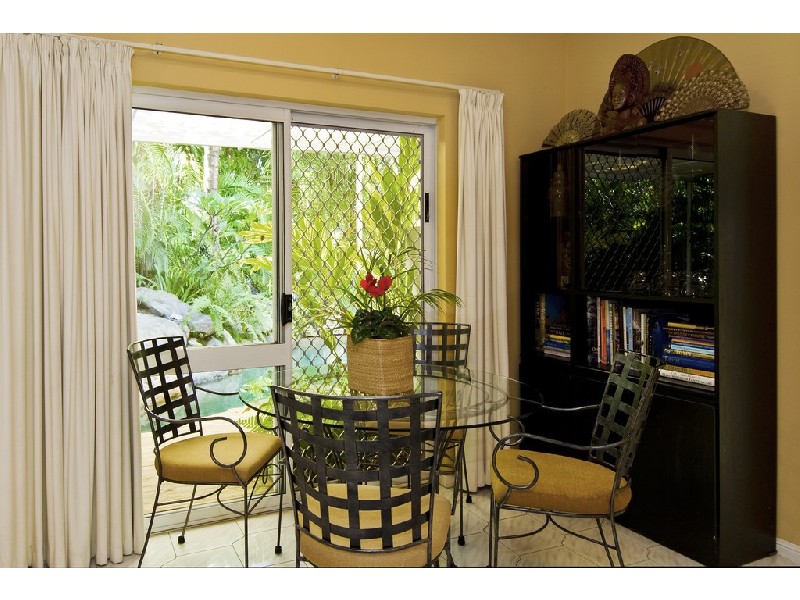 54 YULE AVE. CLIFTON BEACH, Cairns QLD 4870