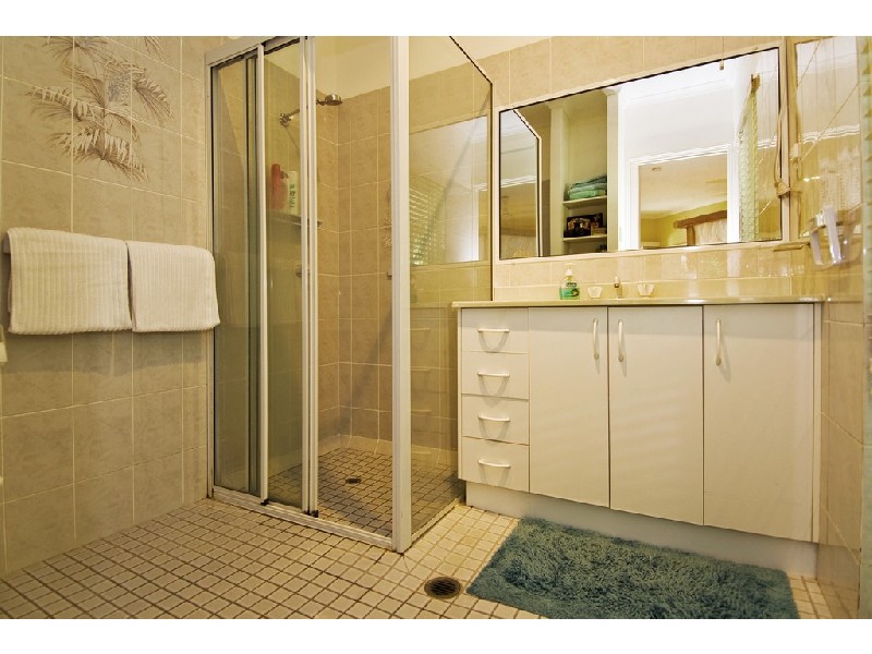 54 YULE AVE. CLIFTON BEACH, Cairns QLD 4870