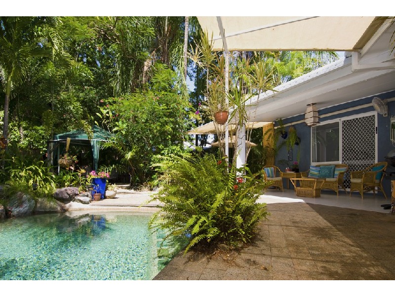 54 YULE AVE. CLIFTON BEACH, Cairns QLD 4870