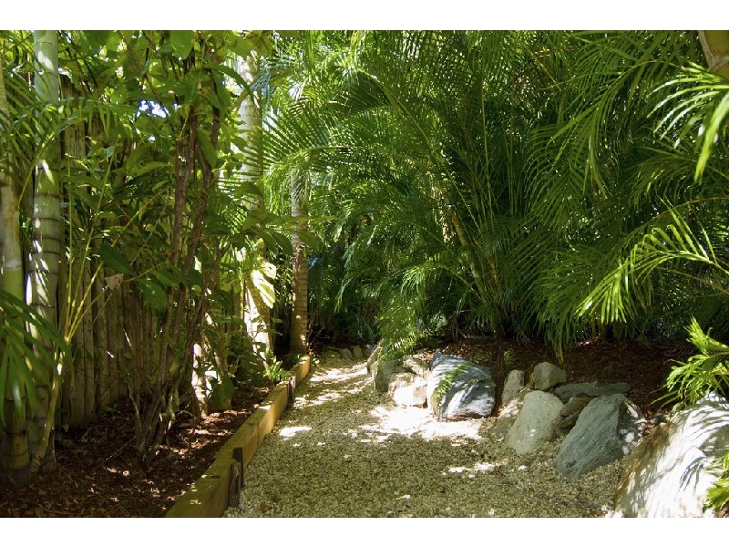 54 YULE AVE. CLIFTON BEACH, Cairns QLD 4870