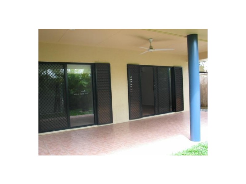 4 Kirra Close, Kewarra Beach QLD 4879
