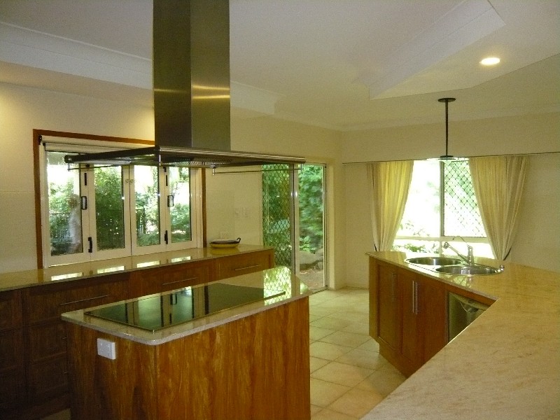 Clifton Beach QLD 4879