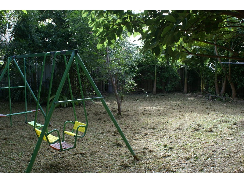 U1 & 2, 4 AGINCOURT CLOSE, Clifton Beach QLD 4879