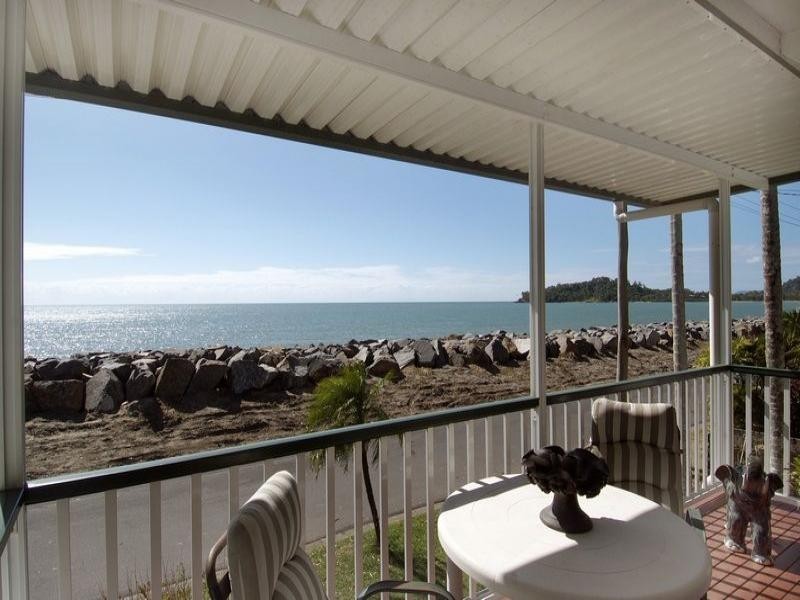 23 ARLINGTON ESPLANADE, CLIFTON BEACH, Cairns QLD 4870