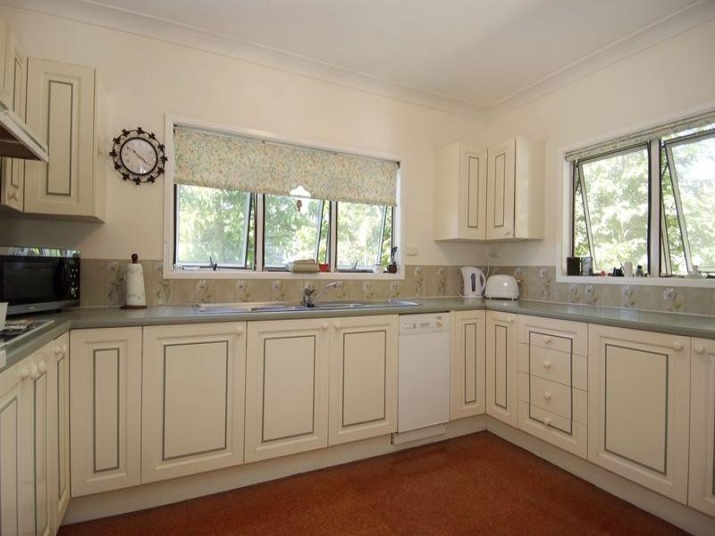 23 ARLINGTON ESPLANADE, CLIFTON BEACH, Cairns QLD 4870