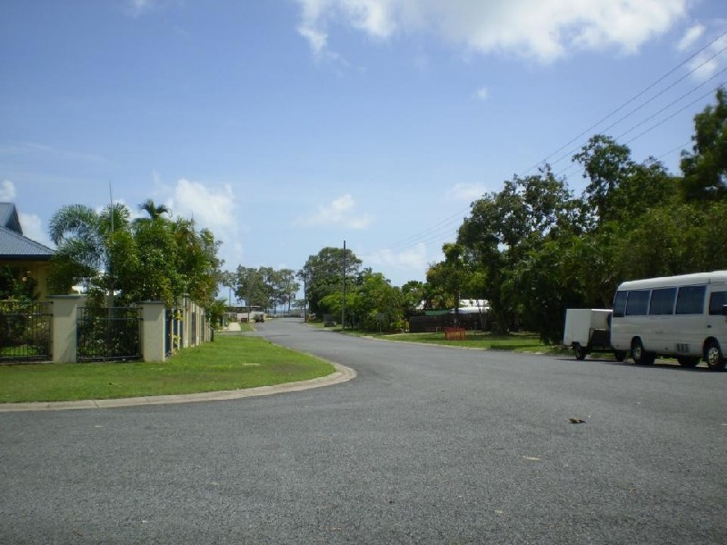 1 AGINCOURT CLOSE, Clifton Beach QLD 4879