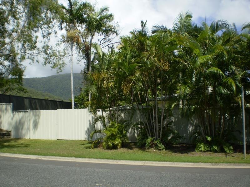 1 AGINCOURT CLOSE, Clifton Beach QLD 4879
