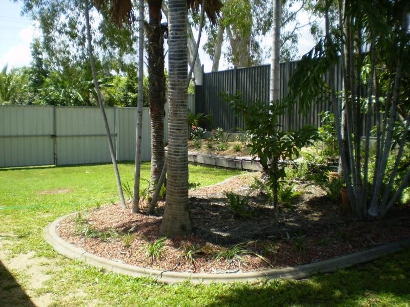 1 AGINCOURT CLOSE, Clifton Beach QLD 4879