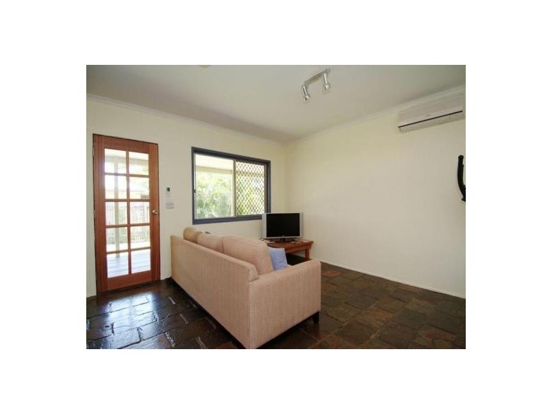 1 MIARA CLOSE, Kewarra Beach QLD 4879
