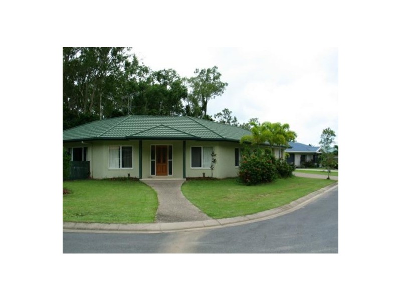 8 GREENHAVEN ST, Clifton Beach QLD 4879
