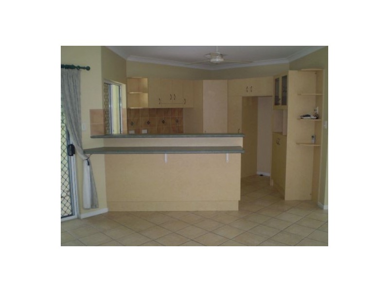 8 GREENHAVEN ST, Clifton Beach QLD 4879