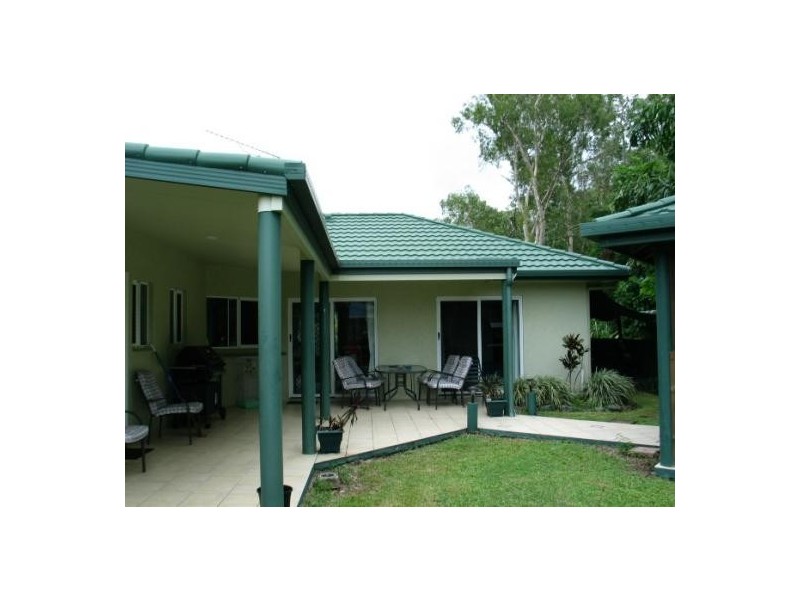 8 GREENHAVEN ST, Clifton Beach QLD 4879