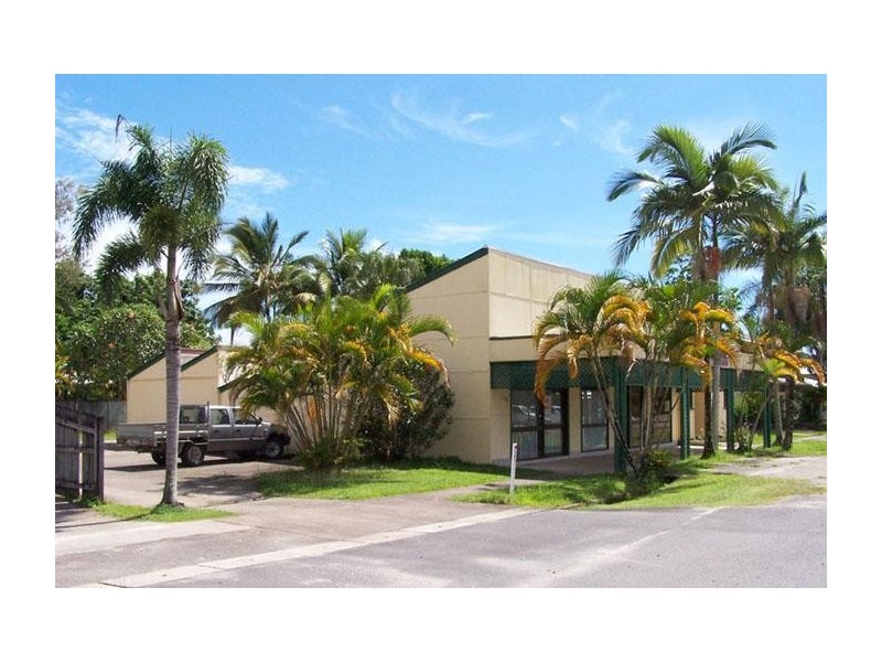 11 JOHNSTON STREET, Mossman QLD 4873