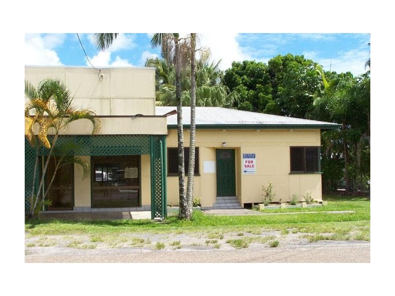 11 JOHNSTON STREET, Mossman QLD 4873