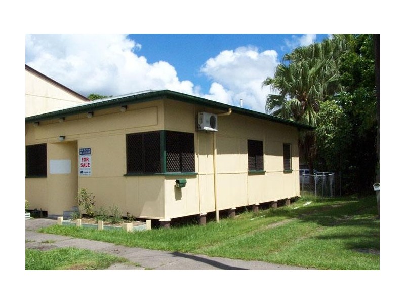 11 JOHNSTON STREET, Mossman QLD 4873