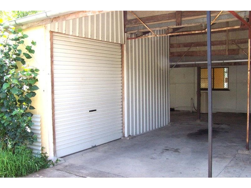 11 JOHNSTON STREET, Mossman QLD 4873