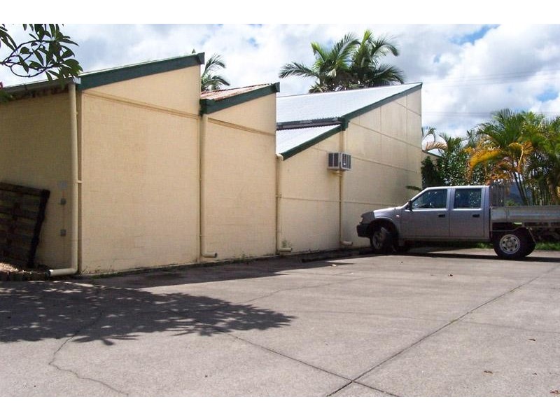 11 JOHNSTON STREET, Mossman QLD 4873