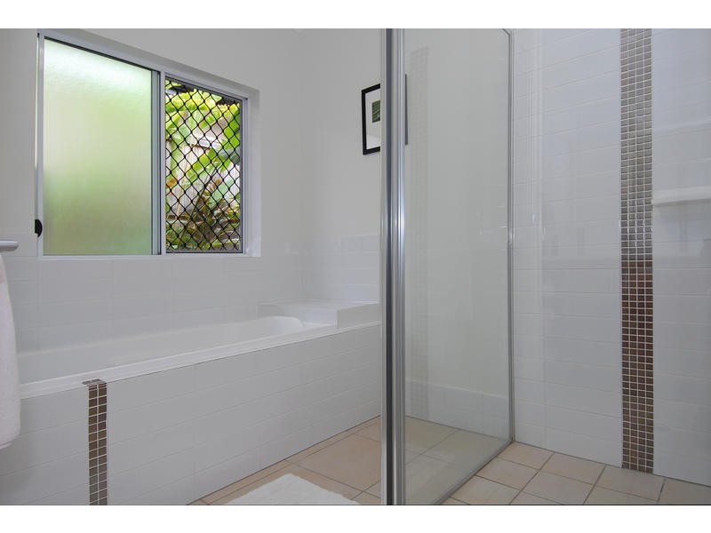 26 SECLUSION DRIVE, PALM COVE, Cairns QLD 4870