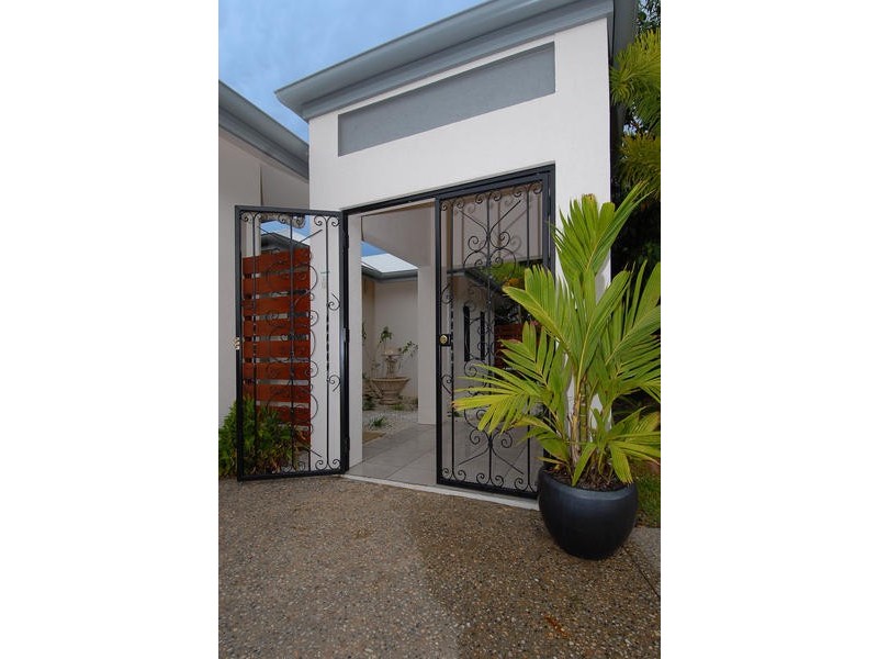 26 SECLUSION DRIVE, Palm Cove QLD 4879
