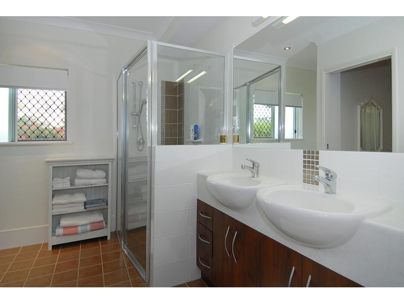 26 SECLUSION DRIVE, Palm Cove QLD 4879