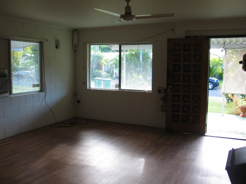 9 CORINDA, Trinity Beach QLD 4879