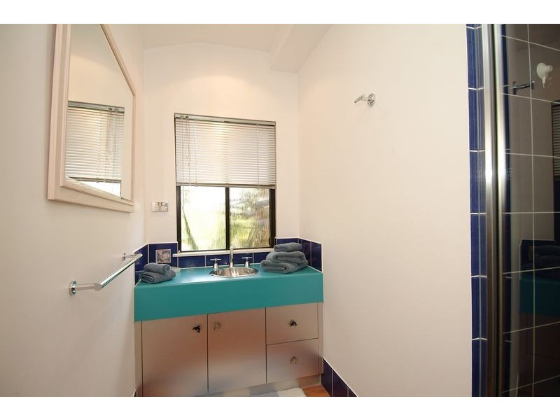 52 VEIVERS ROAD, Palm Cove QLD 4879