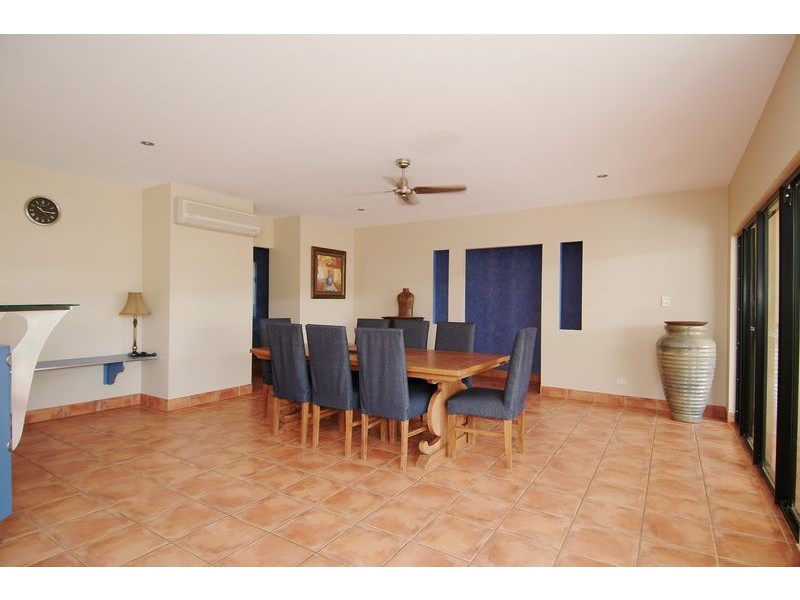 52 VEIVERS ROAD, Palm Cove QLD 4879