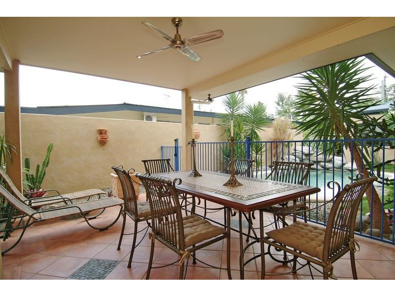 52 VEIVERS ROAD, Palm Cove QLD 4879