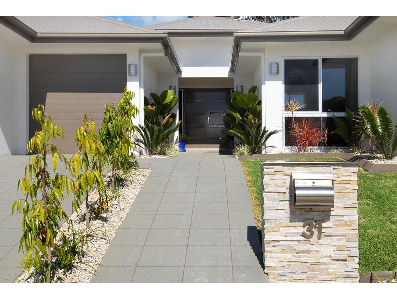 31 MULLER STREET,, Palm Cove QLD 4879