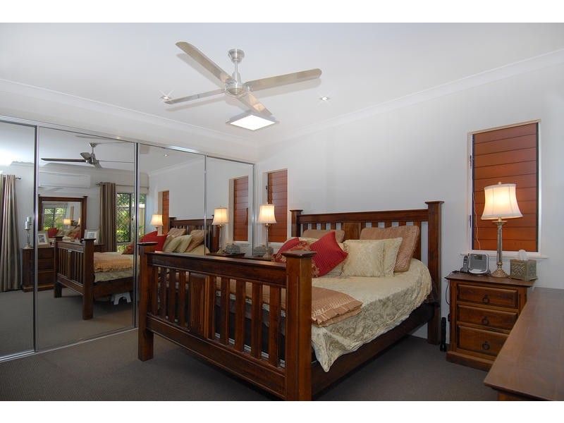 31 MULLER STREET,, Palm Cove QLD 4879