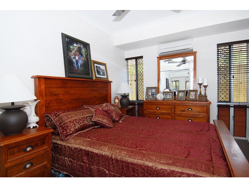 31 MULLER STREET,, Palm Cove QLD 4879