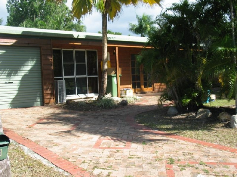 Kewarra Beach QLD 4879