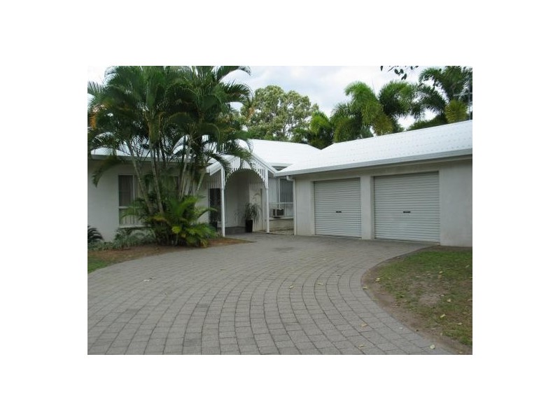 8 Satelite Street, Clifton Beach QLD 4879