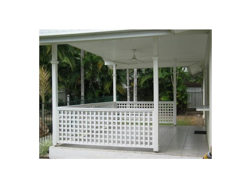 8 Satelite Street, Clifton Beach QLD 4879