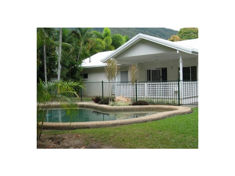 8 Satelite Street, Clifton Beach QLD 4879