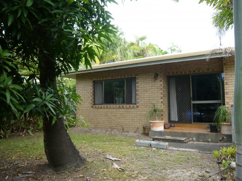 Clifton Beach QLD 4879